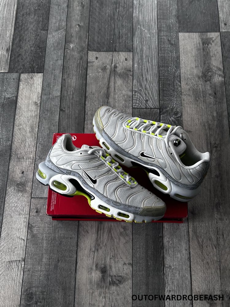 Nike Air Max Plus TN ‘Platinum Reflective Logo’ 2021 RELEASE (PRE-LOVED)